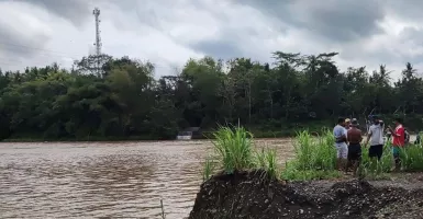 Cari Ikan, Ariska Hilang Terseret Arus Sungai Progo Kulon Progo