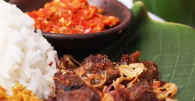 Sego Empal Bu Warno di Yogyakarta, Daging Sapinya Empuk!