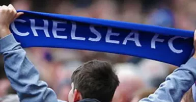 Dramatis, West Ham United Bikin Chelsea Menangis