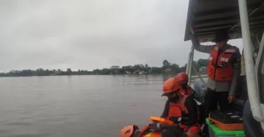 Longboat Tabrak Tongkang, Satu ABK Hilang di Sungai Kapuas