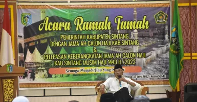 63 Calon Haji Sintang Diberangkatkan, Termuda Berusia 27 Tahun