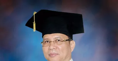 Profil Garuda Wiko, Rektor Untan Penerima Piagam Satyalencana