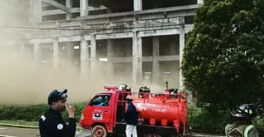 Berjibaku Padamkan Api di RS Untan, 5 Petugas Damkar Sesak Napas