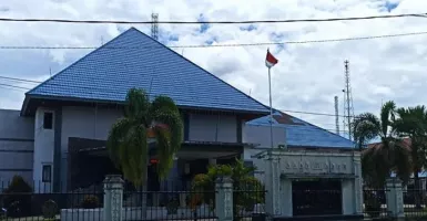 Peringati G30S PKI, DPRD Kapuas Hulu Malah Lupa Kibarkan Bendera Setengah Tiang