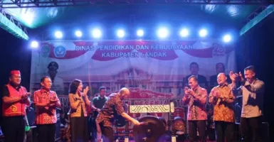 Festival Kesenian Jonggan Meriahkan HUT ke-23 Kabupaten Landak