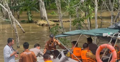 Banjir Rendam Melawi, Pemkab Salurkan Sembako dan Gelar Pengobatan Gratis