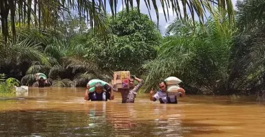5 Kecamatan Terendam Banjir, Sinar Mas Gerak Cepat Salurkan Bantuan di Ketapang