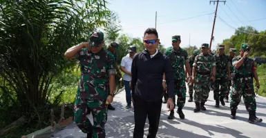Pemkot dan TNI Tingkatkan Kualitas Jalan di Pontianak Utara