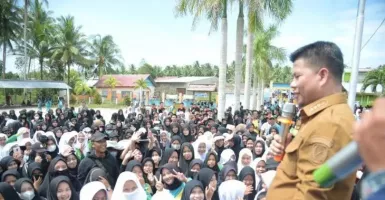 Sukseskan Gernas Aksi Bergizi, Satono Sambangi Remaja Jawai