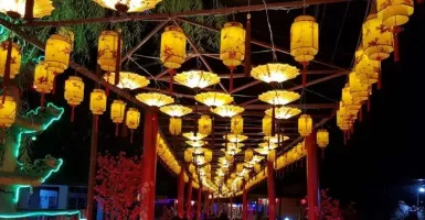 Ribuan Lampion Hiasi Kelenteng Fab Zhu Khung Singkawang, Banyak Spot Foto