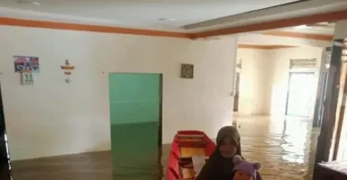 Banjir Rendam Rumah Sejak 1 Maret, Warga di Sejangkung Butuh Bantuan