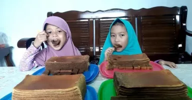 Kue Lapis Jadi Menu Wajib Saat Lebaran di Kabupaten Sambas