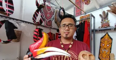Lestarikan Satwa Endemik Kalbar, Perajin Buat Kepala Enggang dan Tengkorak Moyet dari Fiber