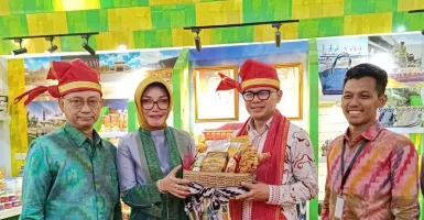 Produk Khas Pontianak Pikat Turis Asing di ICE Makassar
