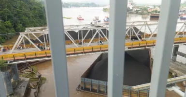 Imbas Ditabrak Tongkang, Pilar Jembatan Mahakam Retak