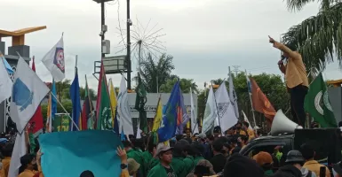 Demo 11 April 2022 di Samarinda Sempat Diwarnai Aksi Dorong