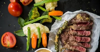 Tips Memasak Steak agar Daging Empuk, Rasa Lezat