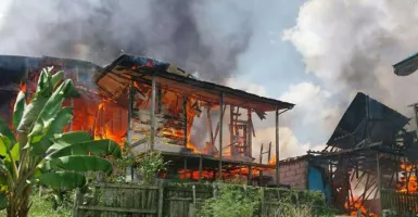 Kebakaran Samarinda, 8 Rumah Ludes, 5 Warga Terluka