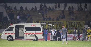Gigi Kiper Borneo FC Copot, Dagu Dijahit