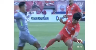 Gelandang Borneo FC Tekel Brutal Pemain Persebaya, Si Bintang Timnas Bisa Hancur