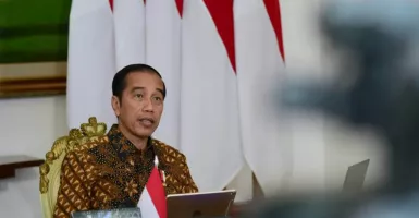 Jokowi Bagikan Bansos di Balikpapan, Pedagang: Sehat Selalu, Ya