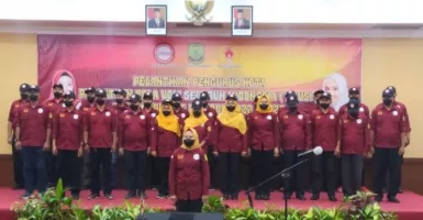 Yuniarni Pustoko Weni Kembali Pimpin PBVSI Tanjung Pinang