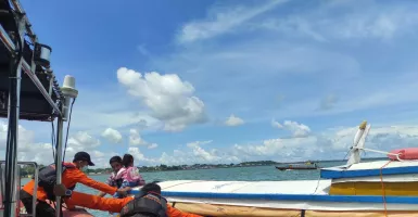 Pompong Bawa Wisatawan Mati Mesin di Tengah Laut, Basarnas Siaga!