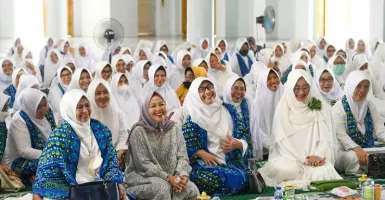 Gubernur Kepri Lepas Calon Jemaah Haji dari BKMT Tanjung Pinang