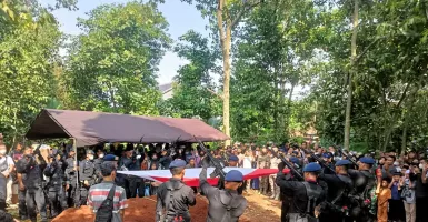 Anggota Satbrimob yang Gugur di Sulteng Dimakamkan di Bogor