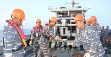 TNI AL Ledakkan Ranjau Laut di Selat Riau Kepri