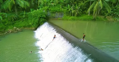 Menyepi Sejenak di Banyu Biru