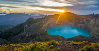 Indahnya Danau Kelimutu Bikin Berdecak Kagum