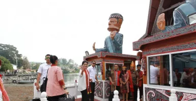 Ibu Negara Kunjungi Destinasi Danau Toba