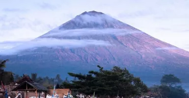 Status Gunung Agung Bisa Dipantau Via Medsos