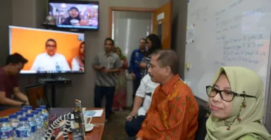 Tourism Minister Monitors Crisis Center in Lombok