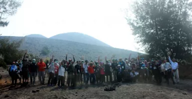 Berpetualang Menyusuri Gunung Berapi Dalam Krakatau Trip