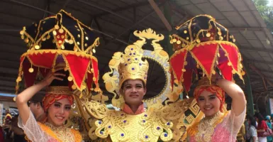 Lampung Krakatau Festival Hidupkan Fantasi Lewat Kostum Unik