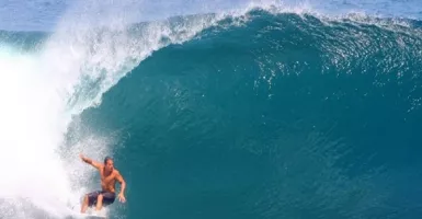 64 Surfer Mancanegara Siap Taklukkan Ombak di Sumbawa Barat