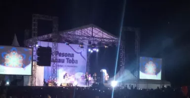 Vicky Sianipar Bangga Promosi Danau Toba