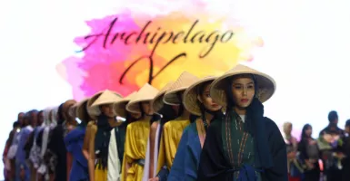 Intip Padu Padan Tenun NTT ke dalam Gaya Fashion Kekinian