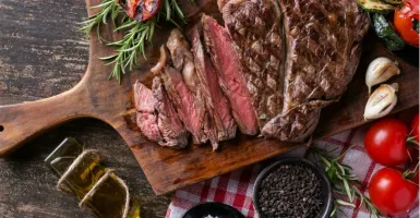 'Steak Spanyol' Daging Sapi Empuk dengan Citarasa yang Unik