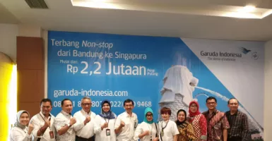 Garuda Hubungkan Bandung Singapura