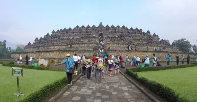 Malam Tahun Baru, Borobudur Terbangkan 1.500 Balon LED