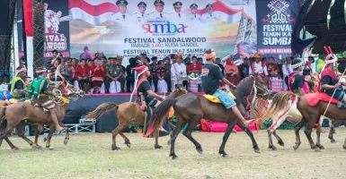 Festival 1001 Kuda dan Tenun Ikat di NTT