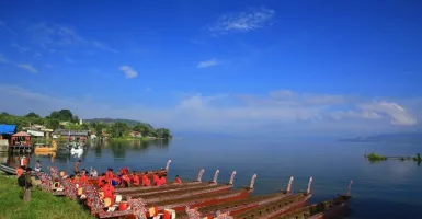 Menikmati Danau dengan Perau Tambe di Festival Danau Sentarum
