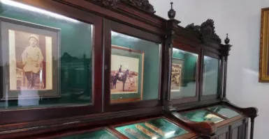 Keraton Yogyakarta Restorasi Lukisan Kuno