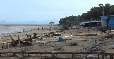 Diterjang Siklon Tropis Riley , Pantai di Kupang Ditutup Sementara
