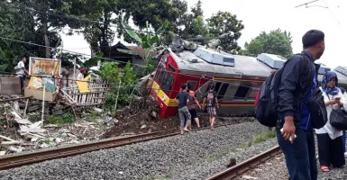 KRL Terguling di Cilebut, 3 Orang Terluka