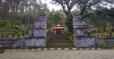 Keraton Gunung Kawi Tempat Bertapa Presiden Soekarno