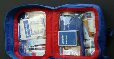 Mau Traveling Jangan Lupa Bawa Perlengkapan Obat Ini